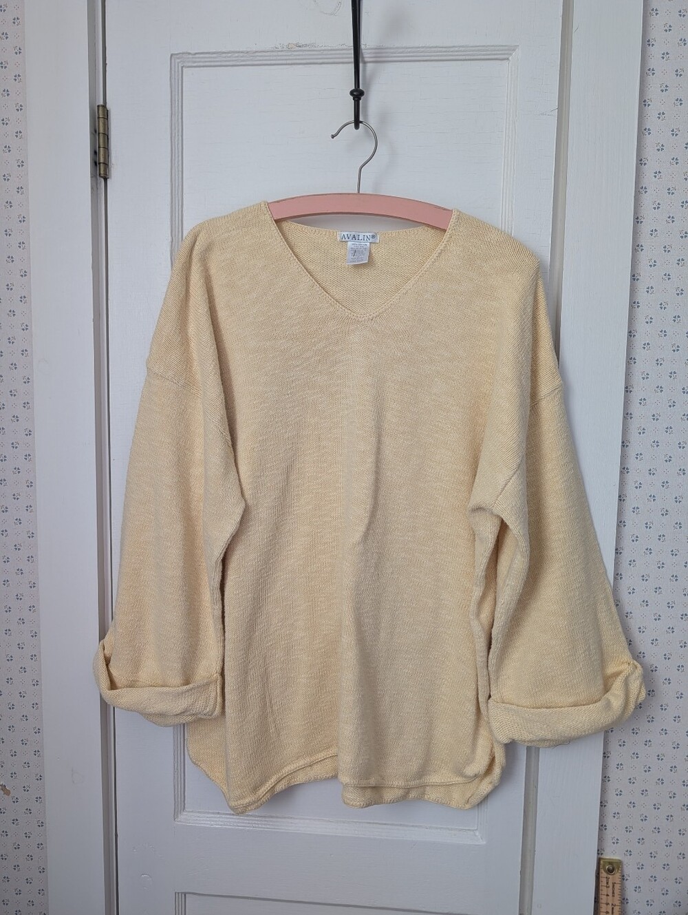 Avalin Soft V-Neck Sweater in Pale Yellow One Size Lagenlook